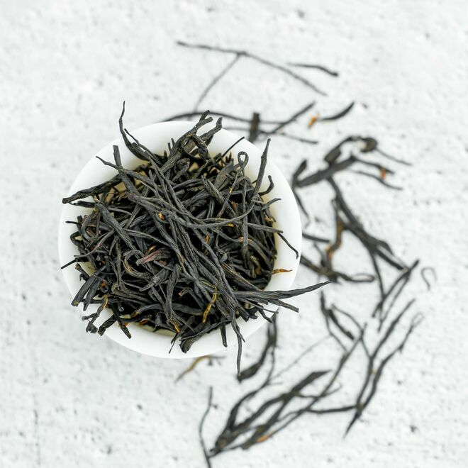 Aiguille d'or miellée Noir sauvage